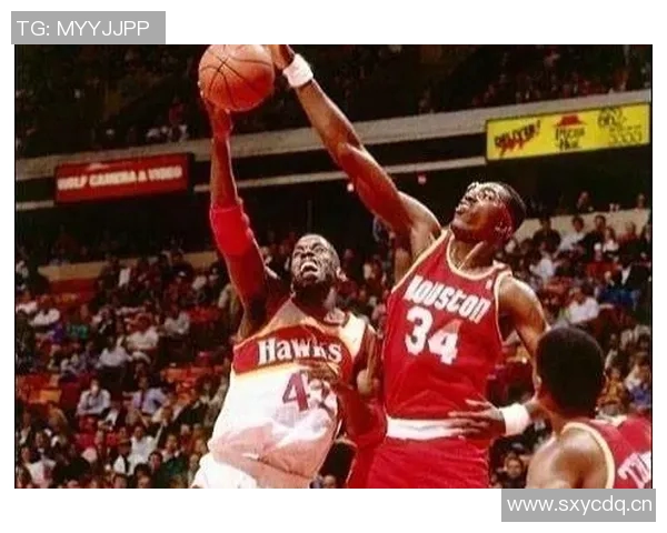 奥拉朱旺透露文班亚马渴望学习脚步技巧并愿意向他请教秘诀