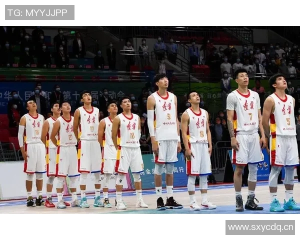 四川全运男篮在轮换深度不足的情况下成功摘铜球迷满意度提升